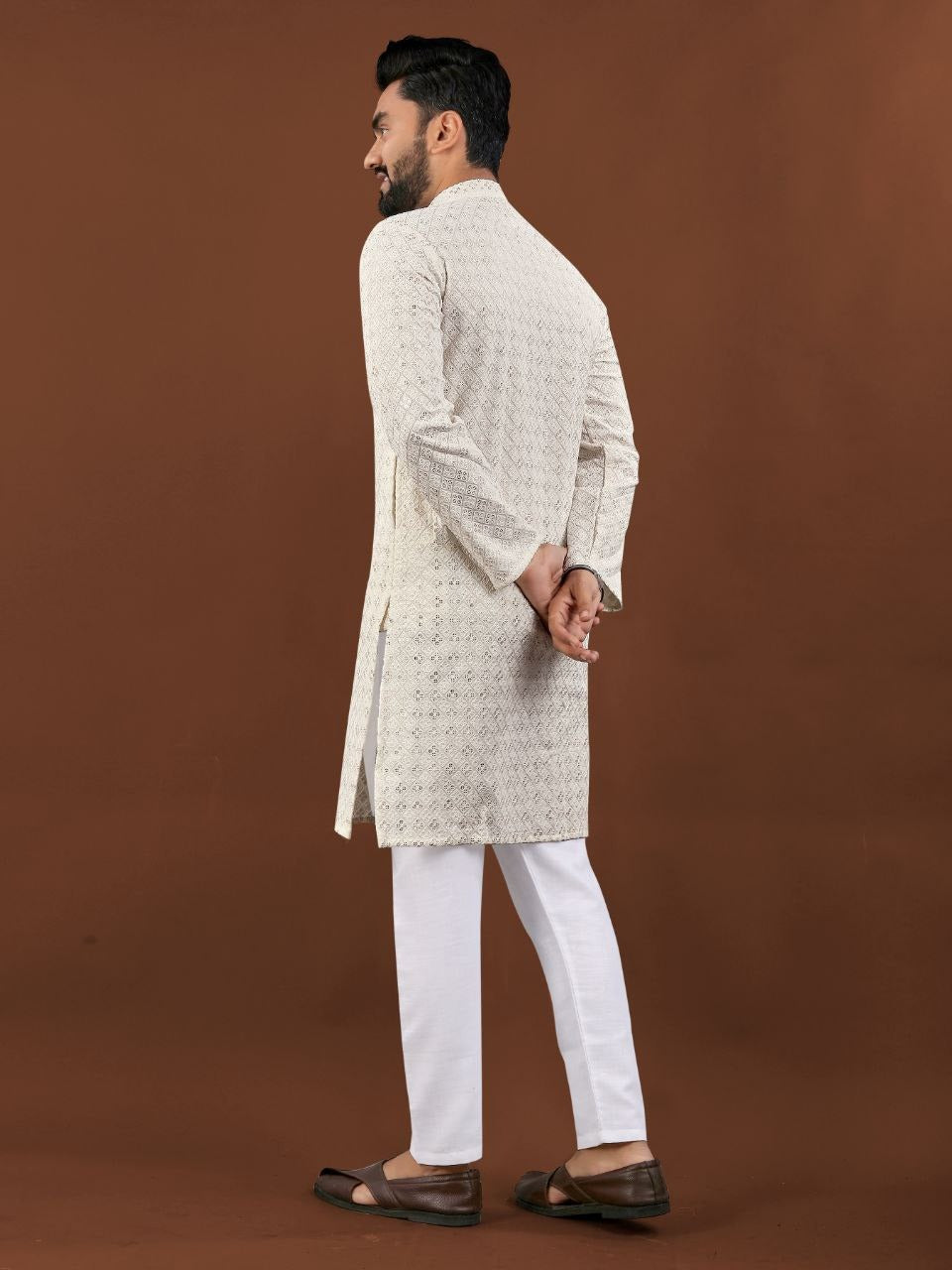 Men’s Traditional Wear Kurtas – Royal Comfort & Style