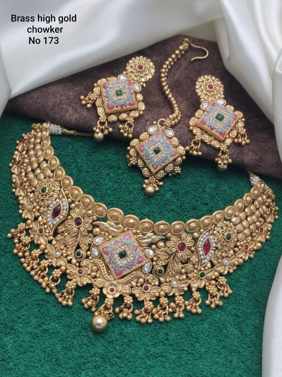 Indian Gold Finish Choker Set – Bollywood Style South Indian Bridal Jewellery