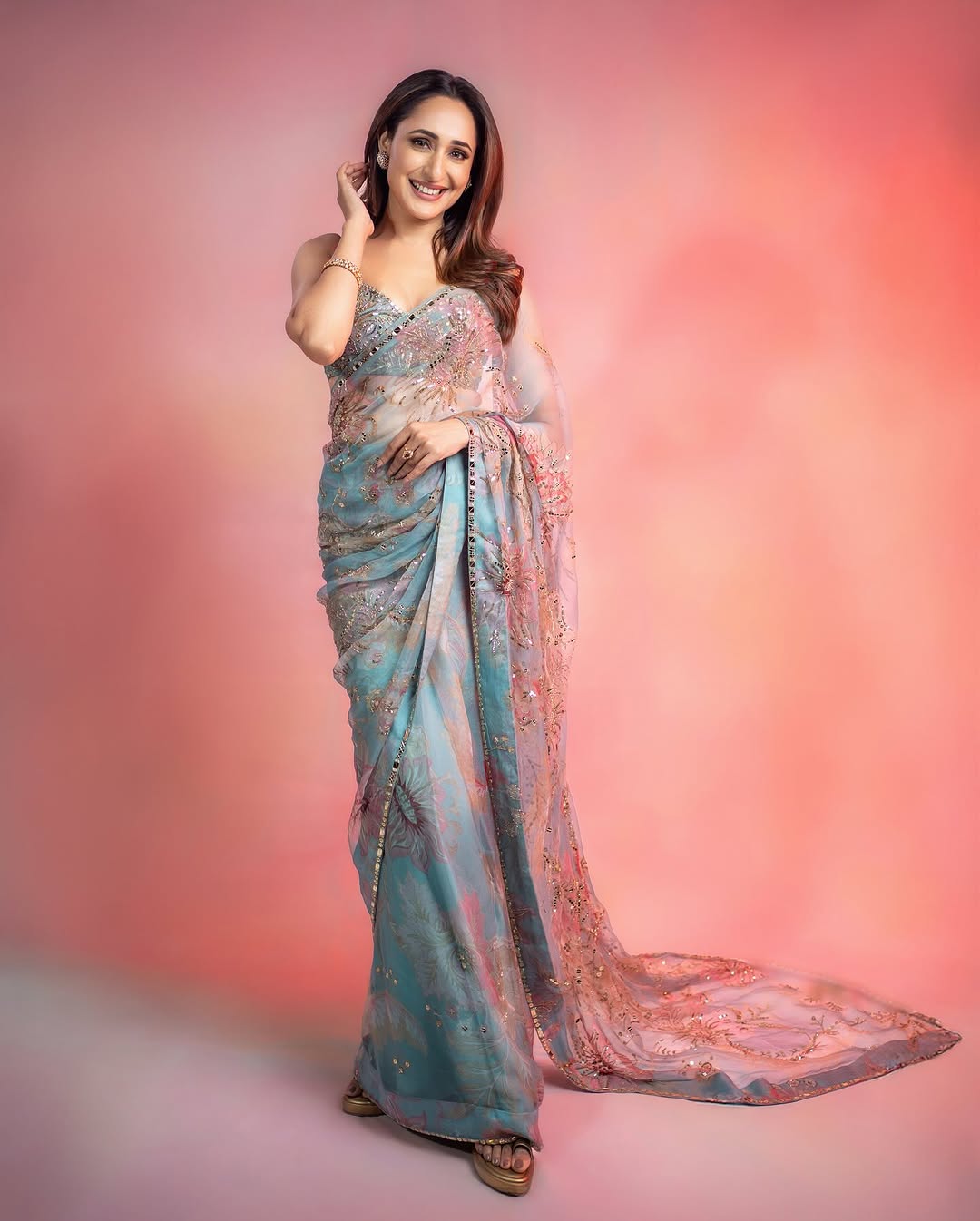 Elegant Floral Saree with Intricate Embroidery
