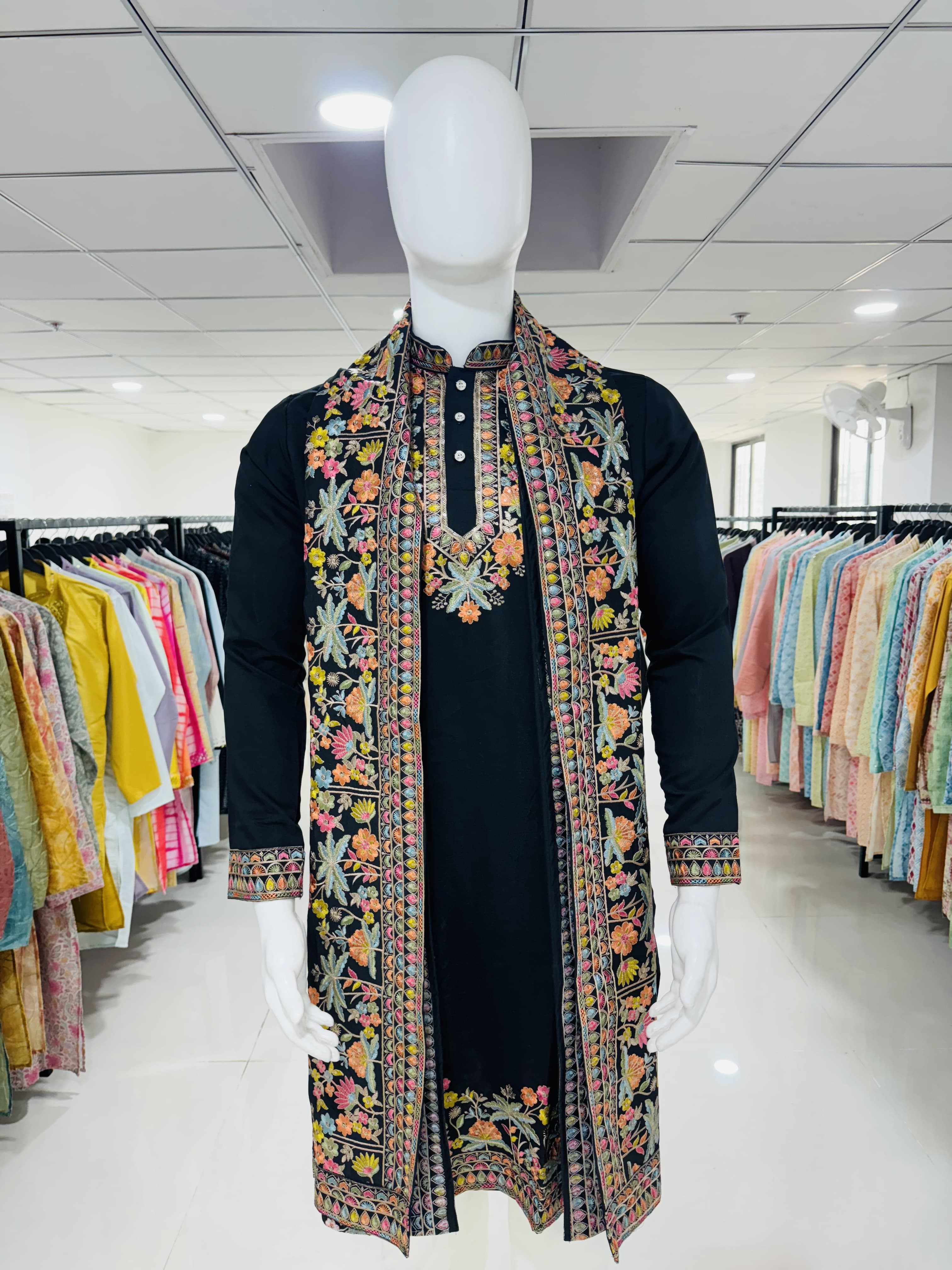 Samrajya Royal Men’s Kurta Set with Dupatta & Pant – Heavy Silk Embroidered