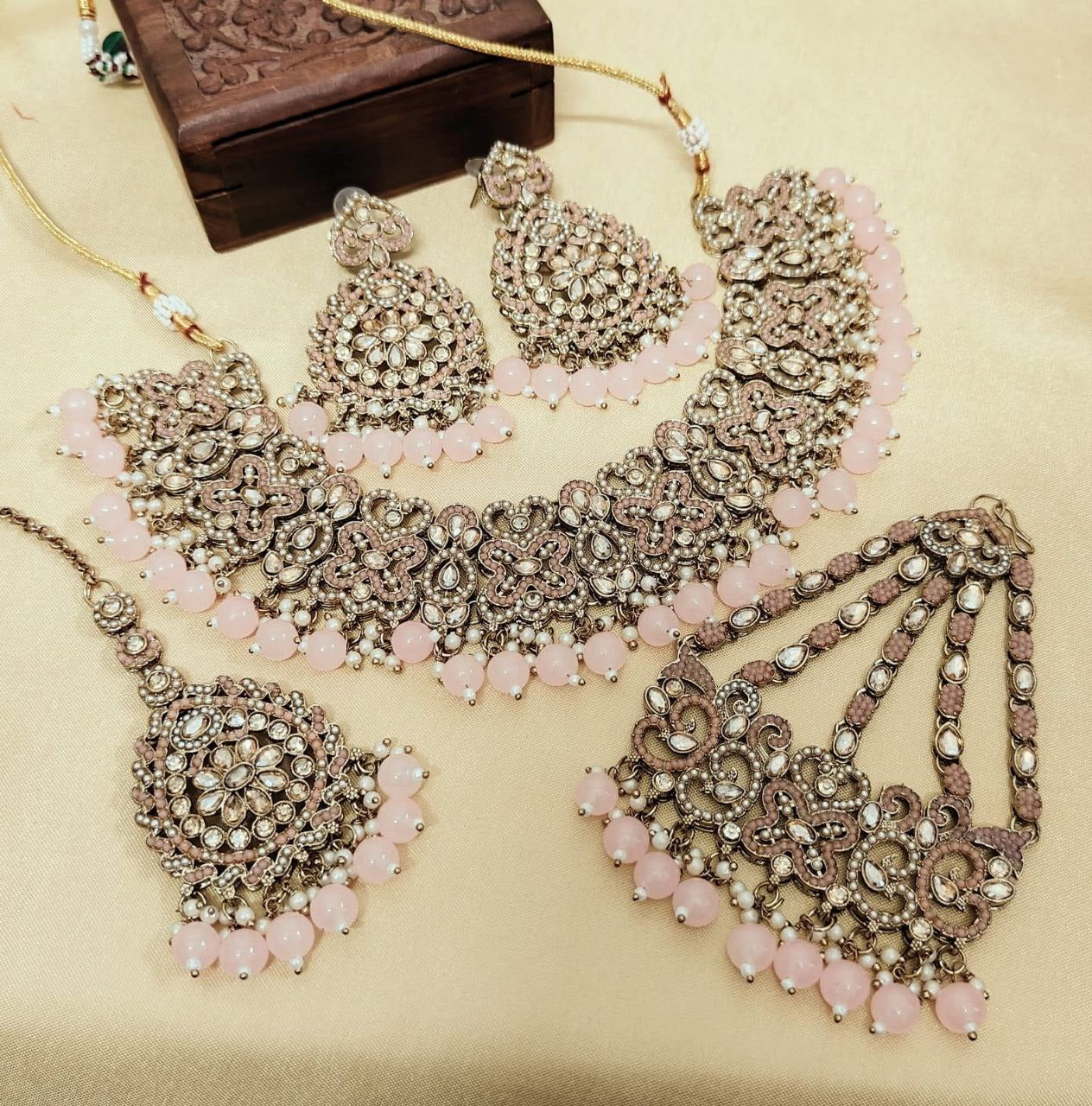 Elegant Pakistani Choker Set with Reverse AD Stone Work – Includes Jhumka, Tikka & Big Passa | Premium Quality
