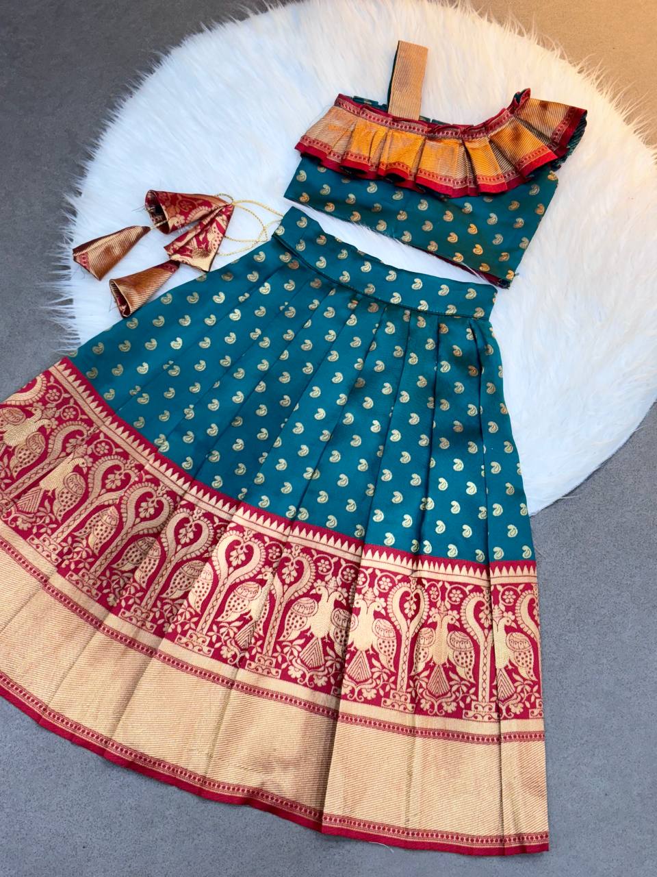 Little Kids Lehenga Choli β Onam Special Jacquard Collection